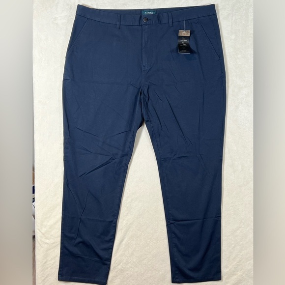 NWT TAYLRD 44W 32L Classic Navy Chino Pants Stretch Cotton Spill Resistant - Picture 1 of 8